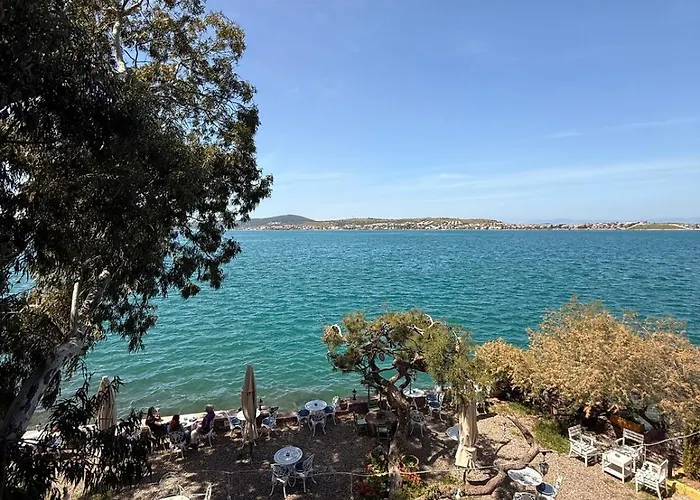 Private 2br In Historic Seafront Mansion W Balcony & Cunda View فيلة